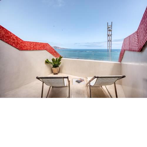 Front line, Golden Sand, great sunsets, with sea views