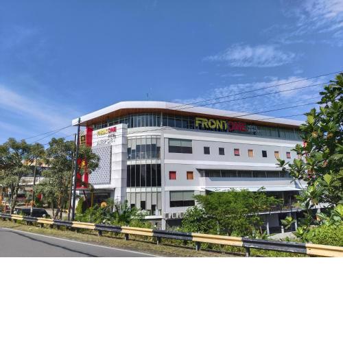Front One Hotel Airport Solo