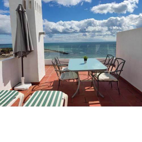 Front Sea View Penhouse