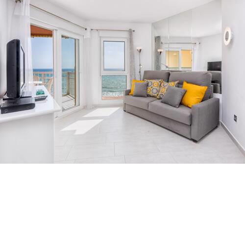 Frontal Sea View Cosy 1st Line Beach Best Location