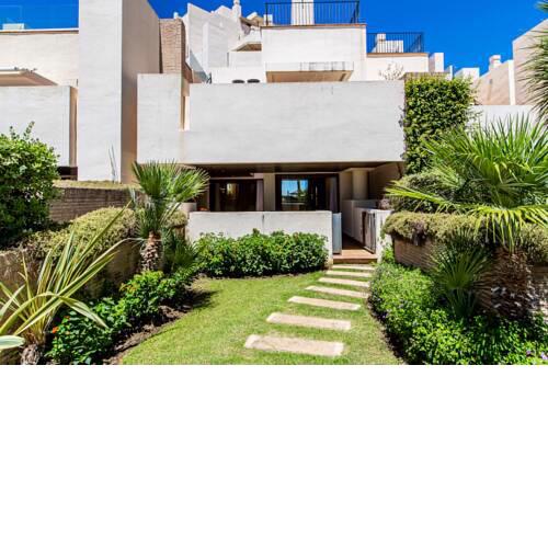 Frontline luxe apt in Bahia de la Plata RDR213