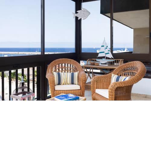 Frontline Santa Cruz with sea view
