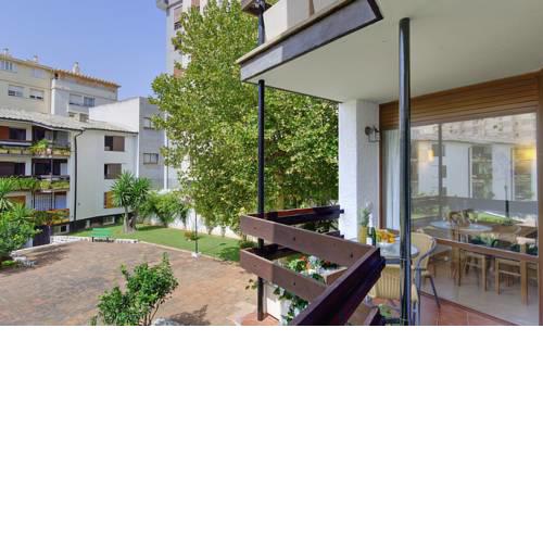 Fuengirola Apartment Sleeps 4 Air Con WiFi