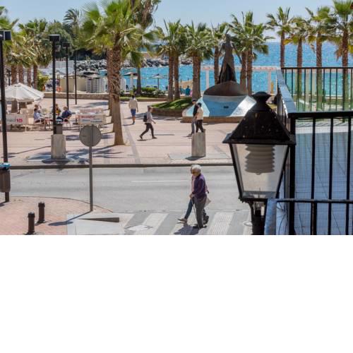 Fuengirola Beach Apartment by Rafleys