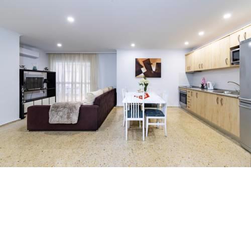Fuengirola Centre Apartment by Rafleys