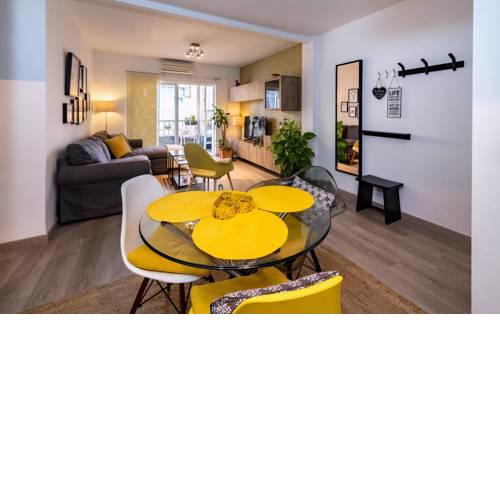Fuengirola Veracruz Apartment by Rafleys