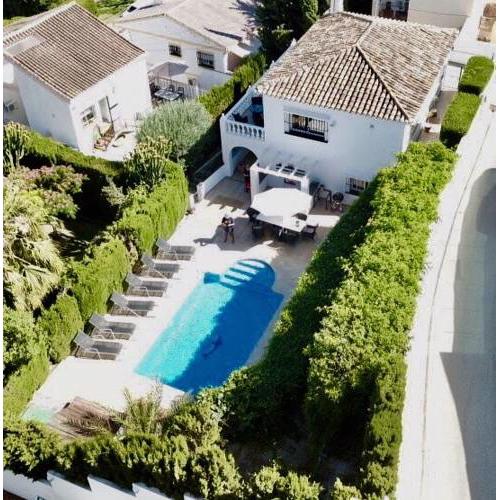 Fuengirola Villa Sleeps 8 Pool Air Con WiFi