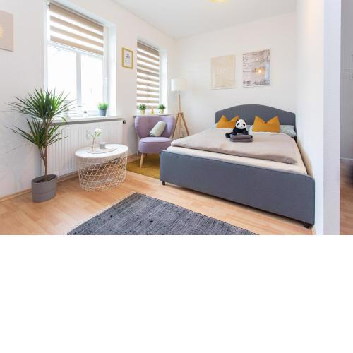 FULL HOUSE Studios - Little Sun Apartment