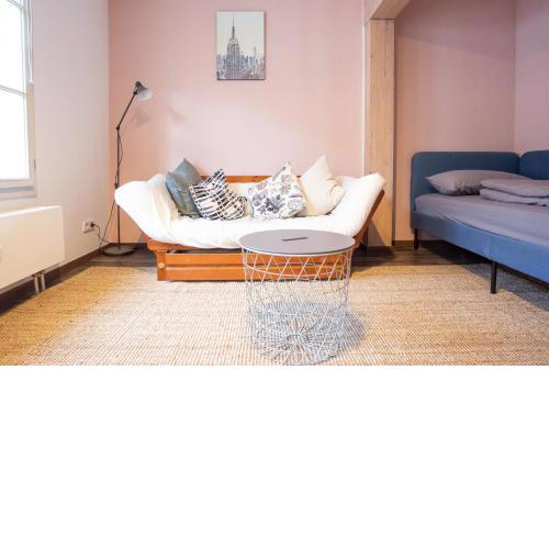 FULL HOUSE Studios - New York Apartment - NETFLIX Nespresso inkl