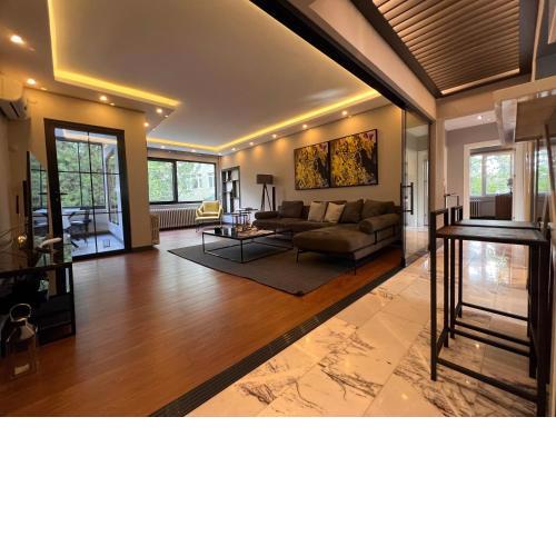 Full Renovated Luxury House With Balcony,ULUS