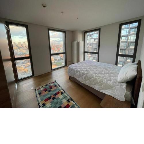 Fully equipped house within a serviced compound