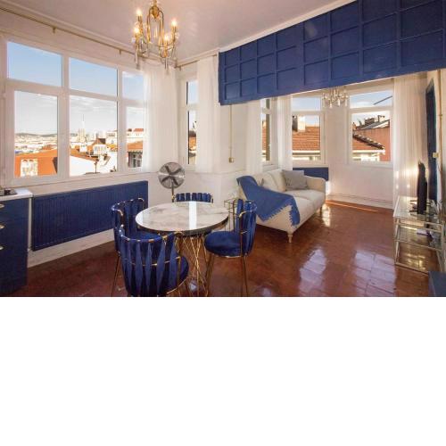 Fully Renovated Historic Gem w Amazing Bath +Views