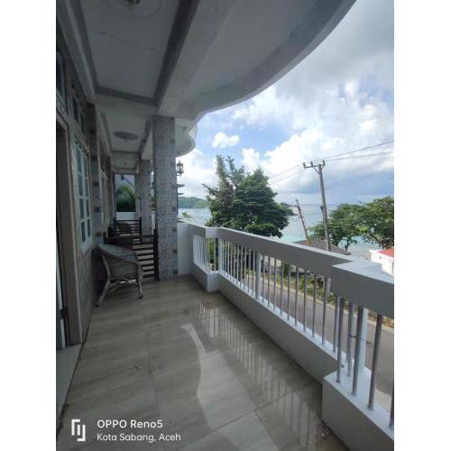 FURQAN GUEST HOUSE Family