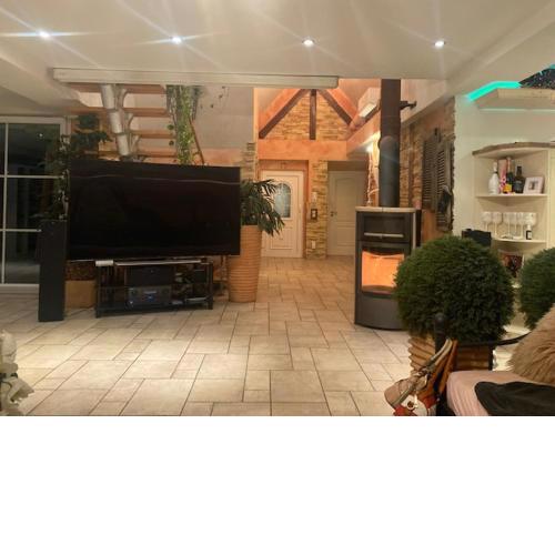 Galeriewohnung mit Sauna. Solarium und Fitnessgeräten