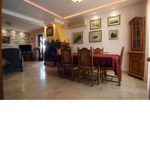 Gallery Premium 99-Apartment near Ammphiteatre