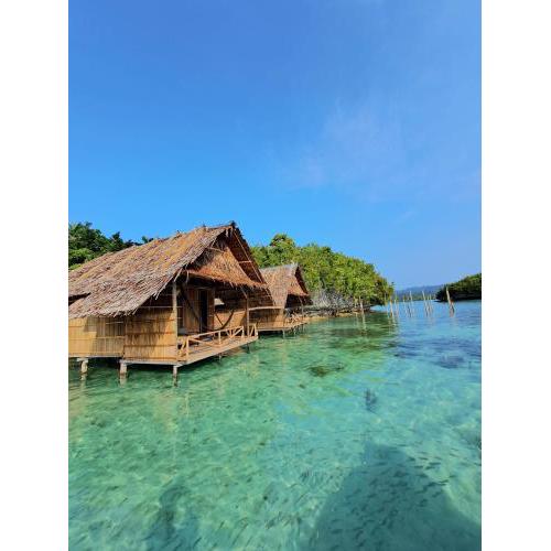 GAM BAY bungalow's