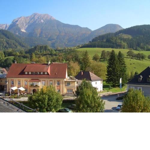 Gasthaus zur Post - Heritage Inn