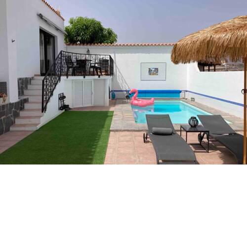 Gästhus med PRIVAT POOL och havsutsikt