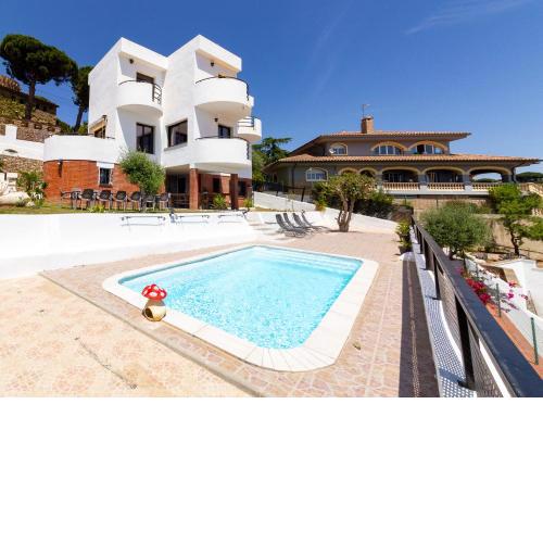 GEA. Casa con piscina privada