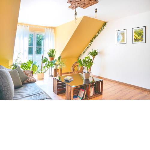 Gemütlich, Charmant & Zentral mit Küche & Tiefgaragenplatz