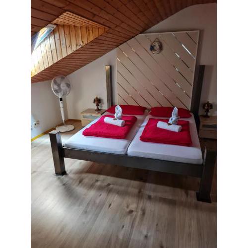 Gemütliche 2.5 Zimmer Wohnung mit Garten