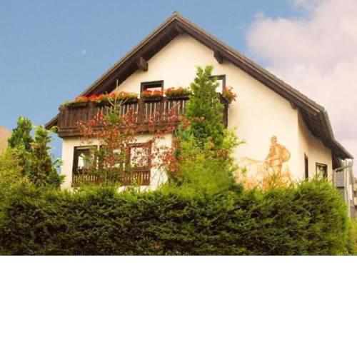 Gemütliche Ferienwohnung im Thüringer Wald, nahe des Rennsteigs zum Schnäppchenpreis
