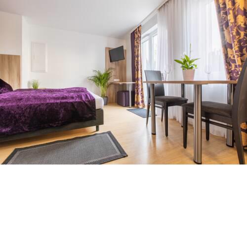 Gemütliche private Wohnung nahe Elbe, ruhig, Garten,TV, Küche, moderne Ausstattung