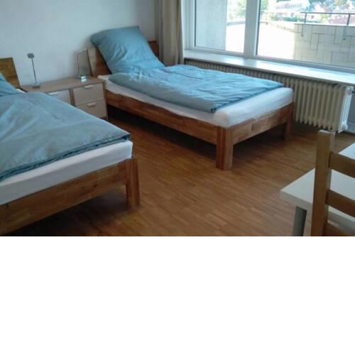 Gemütliche Wohnung mit großem Balkon nahe Messe