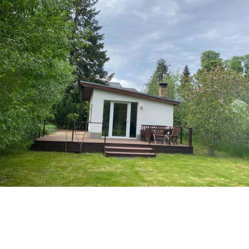Gemütlicher Bungalow mit Seezugang