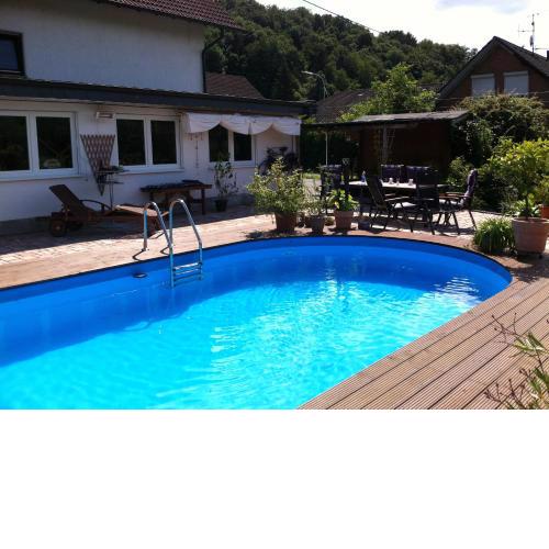 Gemütliches Familienhaus an der Sieg mit Pool und Billard