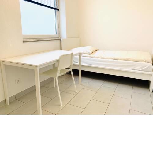 Gemütliches Zimmer 20 min vom Frankfurt HBF 3