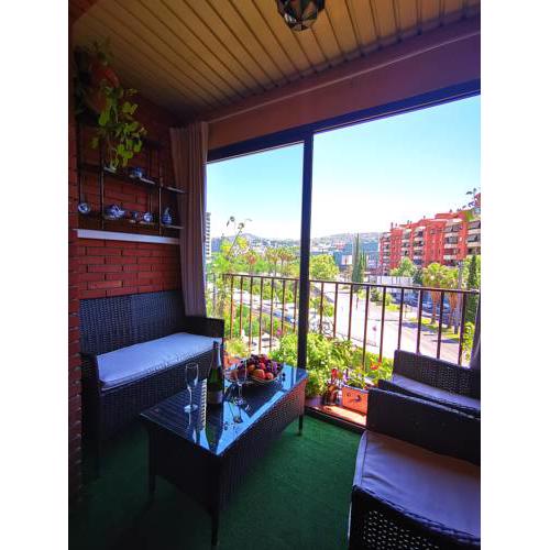 GENUAR APARTMENTS GRANADA. Parking