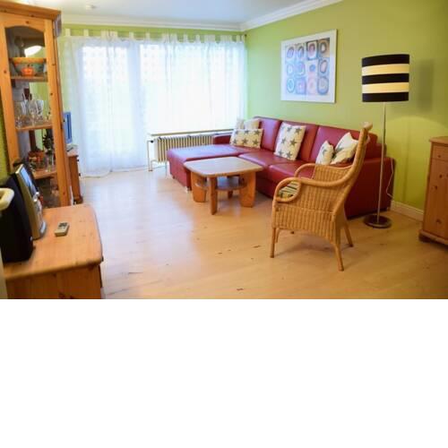 Geräumiges 2-Zimmer-Appartement in der 3. Etage des Hauses.