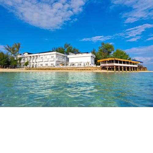 Gili Beachfront Suites