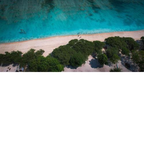 Gili Teak Beach Front Resort