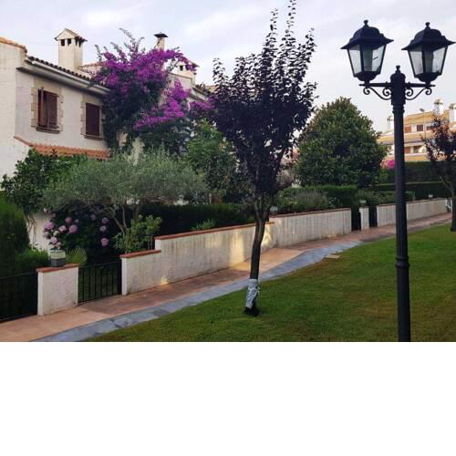 Girorooms casa adosada jardin s'agaró bugambilia
