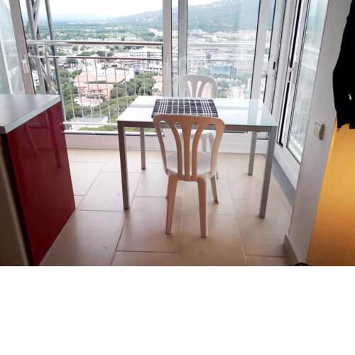 Girorooms travel estudio con vistas al mar xavi