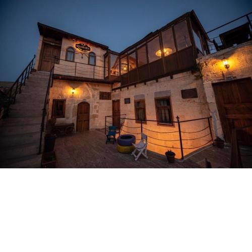 Glamada Cave Suites