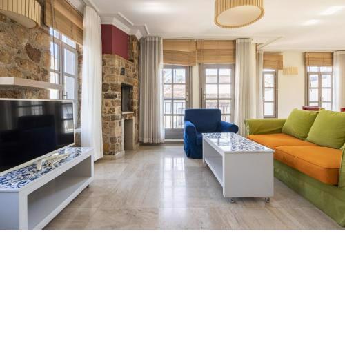 Glamorous Flat with Jacuzzi near Hadrians Gate