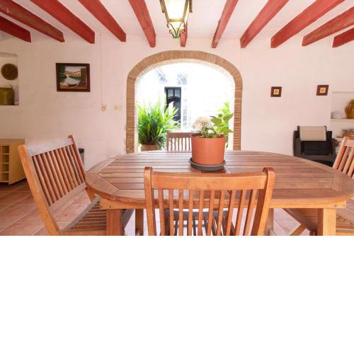 Global Properties, Bonita casa rural en Quart de les Valls