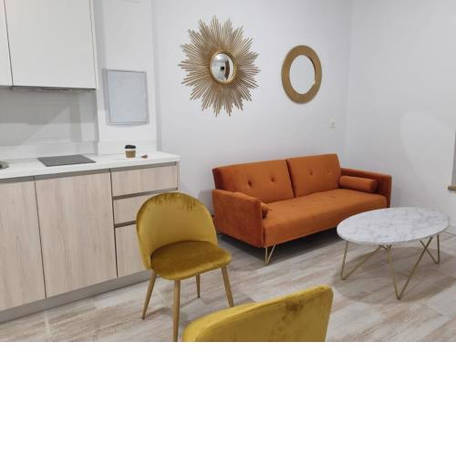 GLORIA SUITES