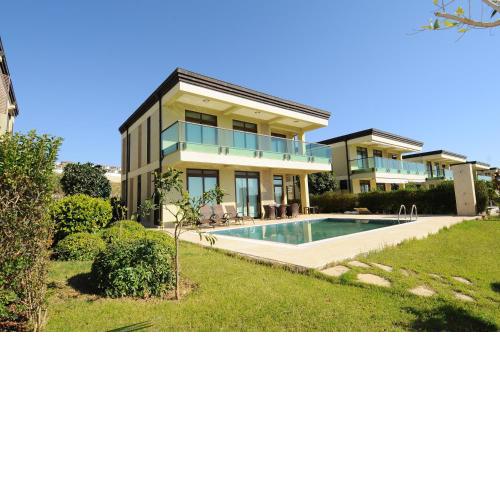 Gold City Premium Private Pool Villa with Free Aqua Park