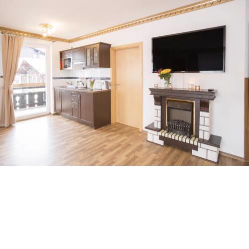 Golden GaPa Central Family Apartment 8