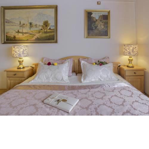 Golden GaPa Large Family Apartment 11