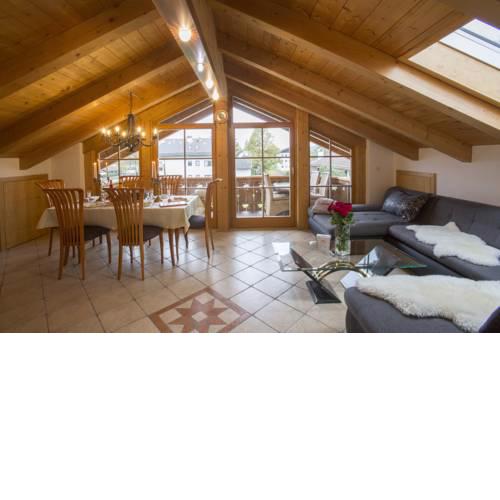 Golden GaPa Penthouse 1