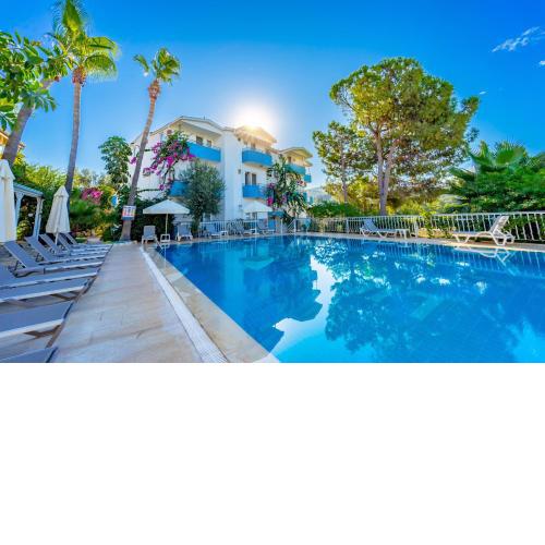 Golden Lighthouse Hotel