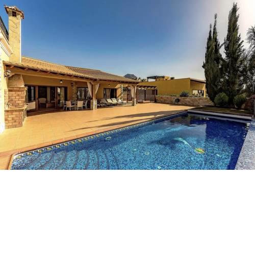 GOLFSIDE HIDEAWAY, INFINITY POOL, BBQ, 5 BDRM