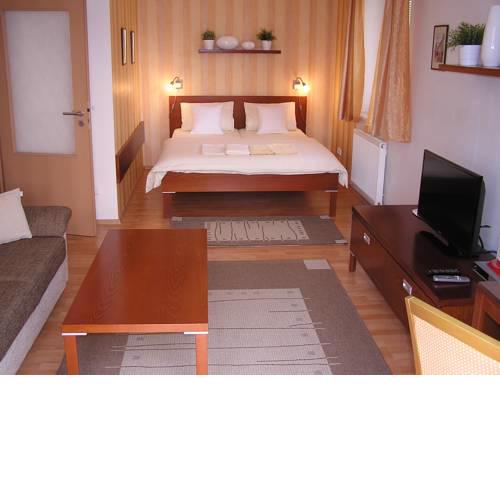 Gonda Apartments