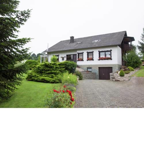 Idyllic Apartment in Springiersbach near the Forest