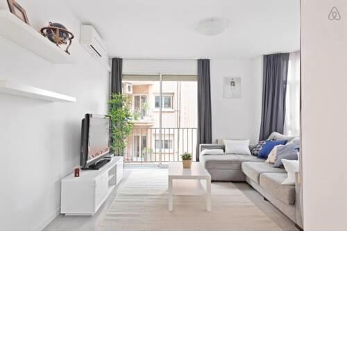 Gorgeous 3Bed 2 min to tube in charming Clot